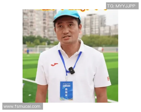 成都飞盘队战术之争引发热议球迷与教练各执己见