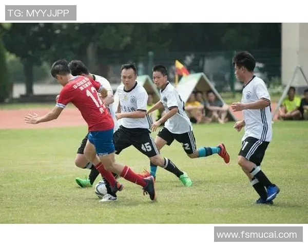 杭州足球队灵活性变革引发热议推动足球战术与团队协作的新思路