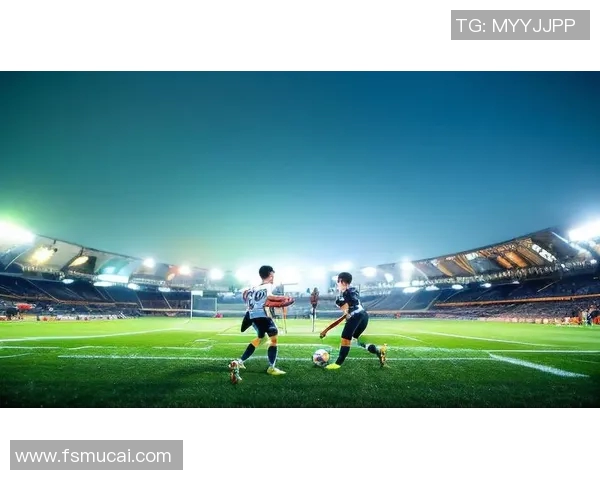 足球明星在绿茵场上尽情展现才华与激情的精彩瞬间